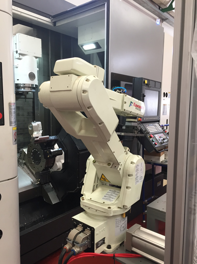 רובוט-להזנת-מכונות-CNC-–-רובוט-לטעינת-חלקים-למכונת-CNC